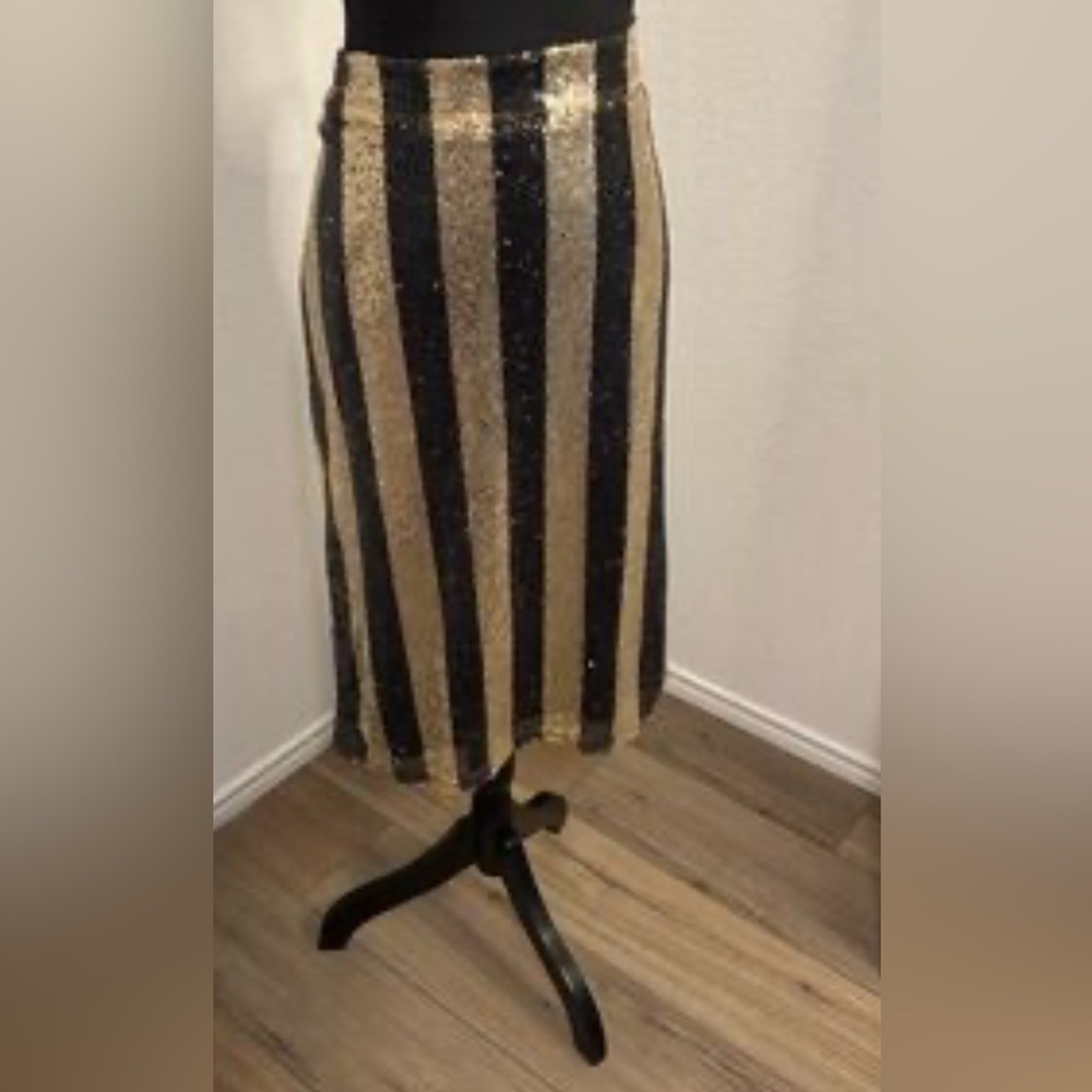 Ashley Stewart Glittering Black and Gold Pencil Skirt